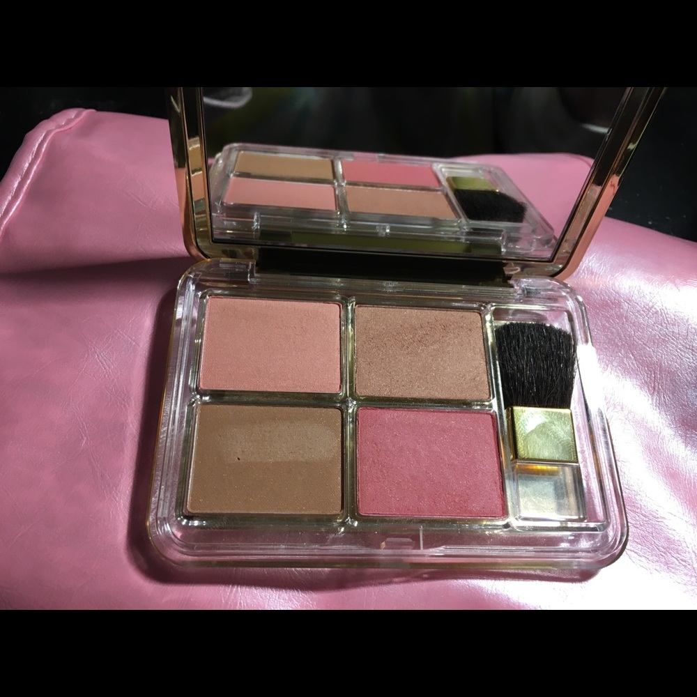 ESTEE LAUDER deluxe all over face compact