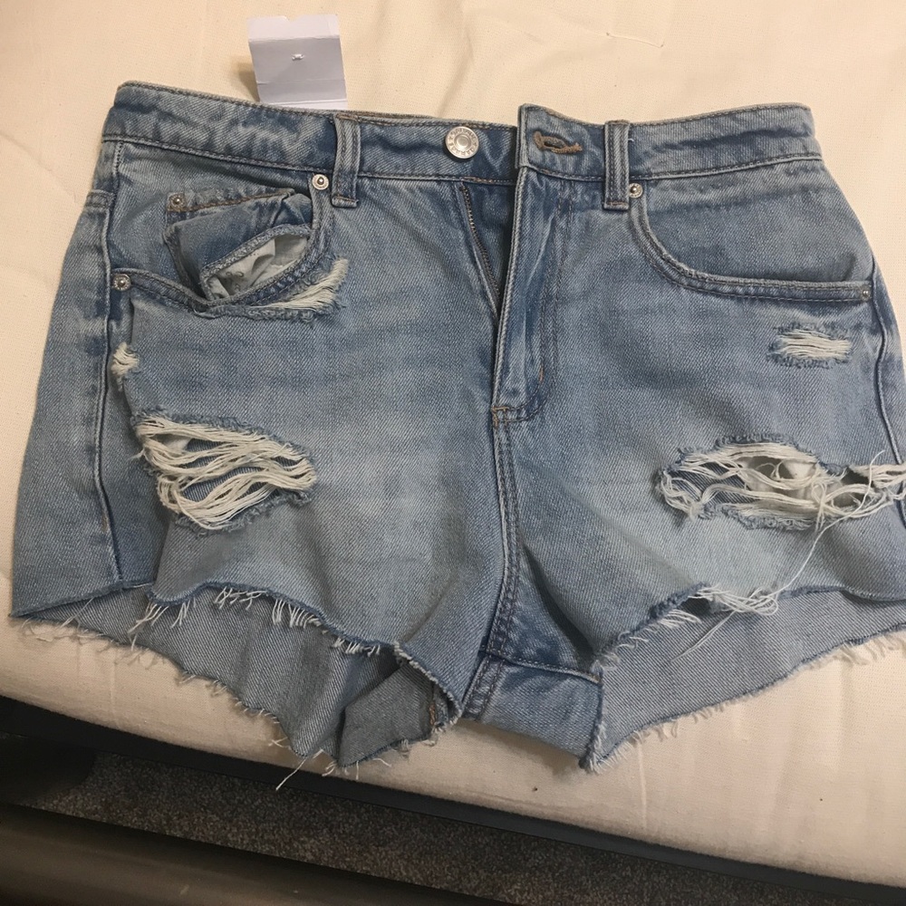 High wasted denim shorts
