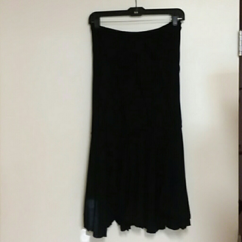 Black skirt with personality