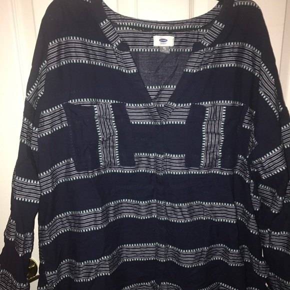 Old Navy Tops - Blue, Green, and white patterned top