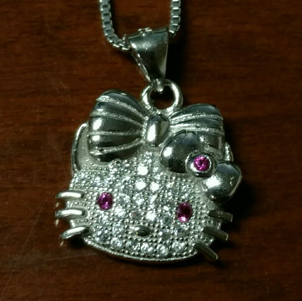Silver Hello Kitty Pendent NWOT