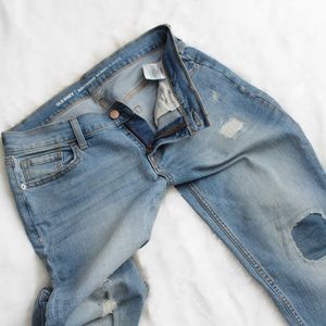 ❌SOLD❌Old Navy distressed boyfriend jeans
