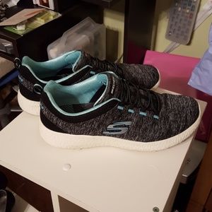 Skechers lite-weight sneakers