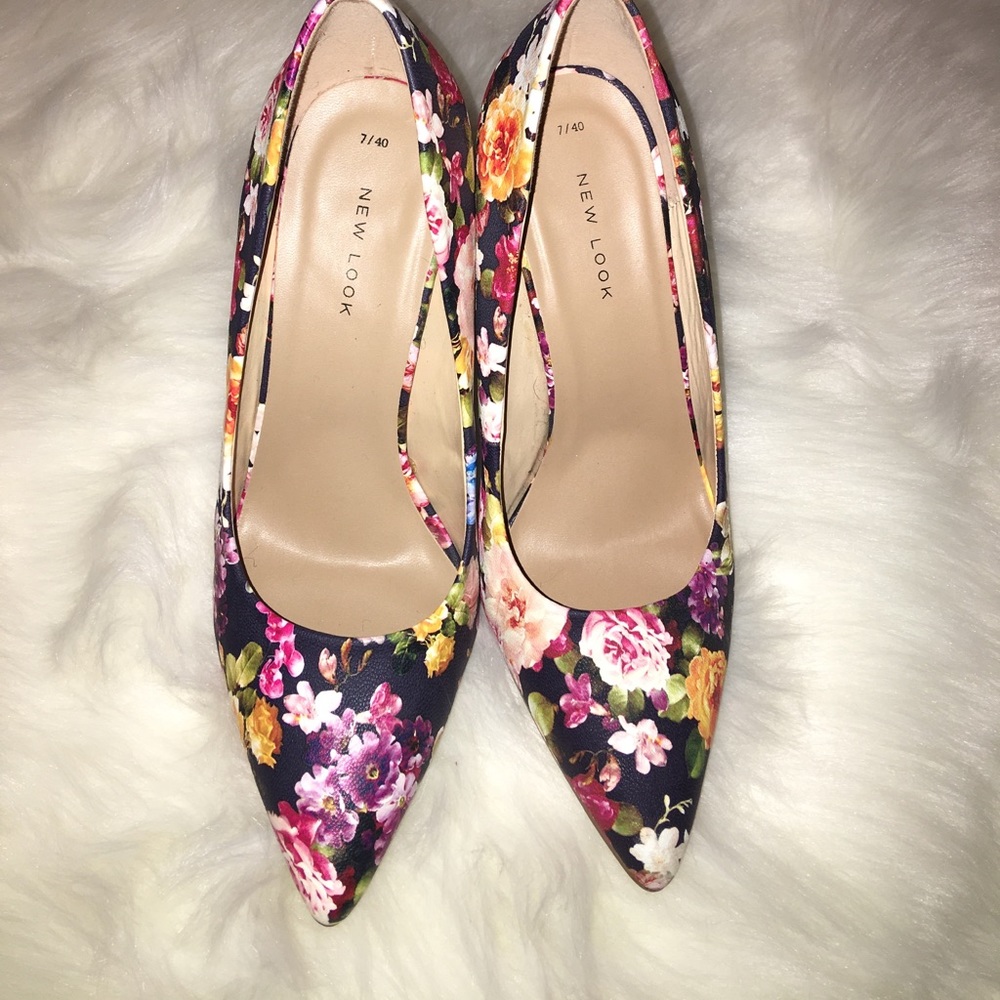 New Look U.K. 🇬🇧 Floral Pumps