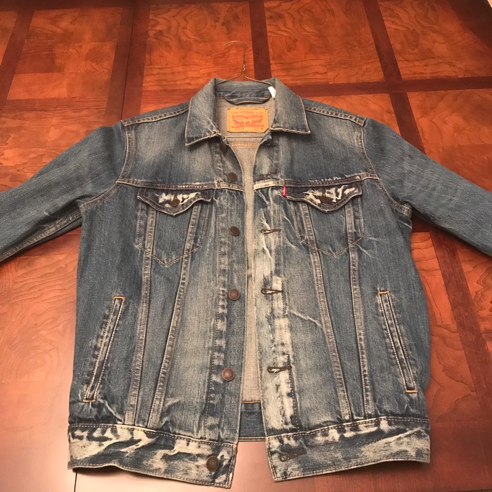 MENS Levi Strauss jean jacket