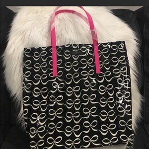 Kate Spade tote ‼️Final Markdown‼️
