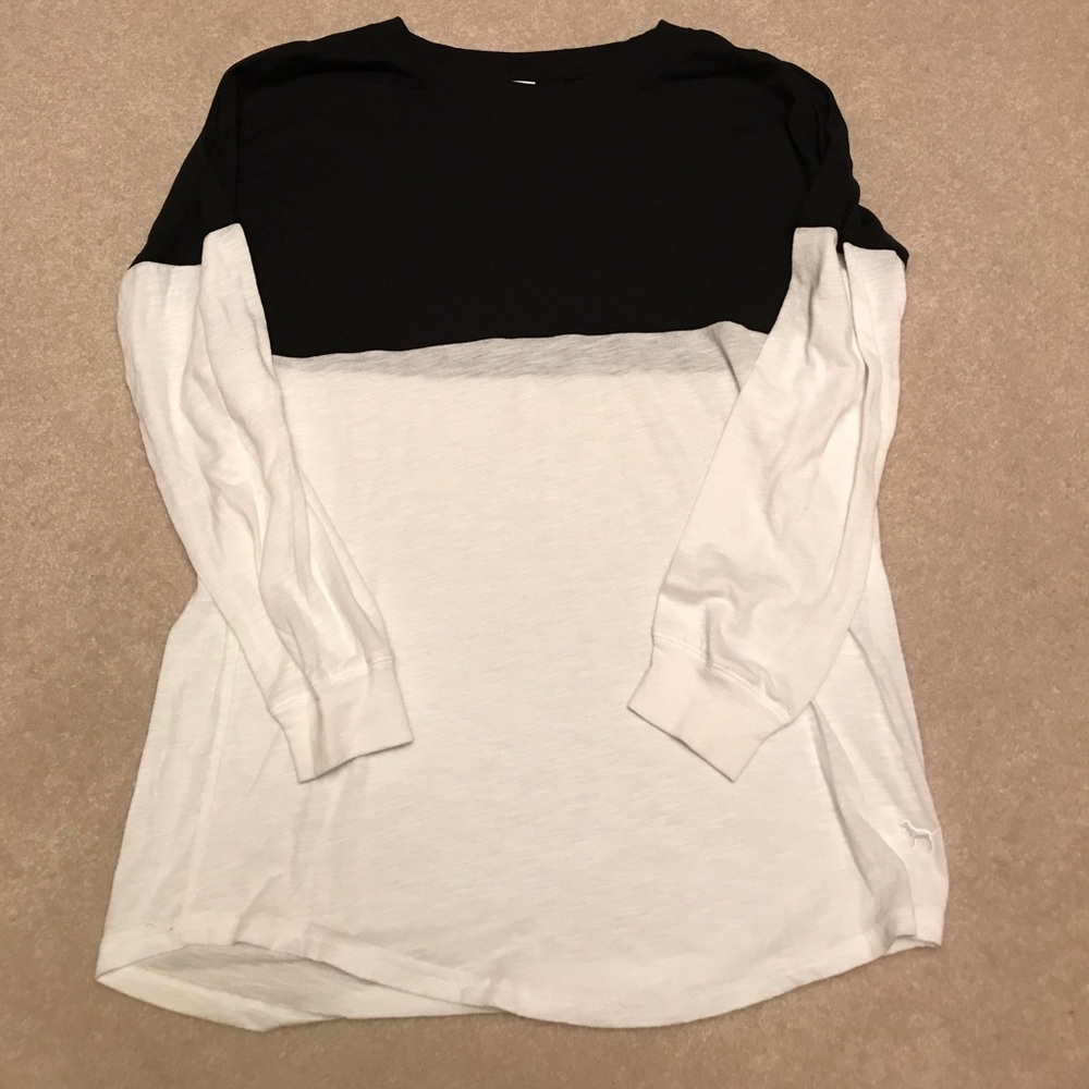 Pink long sleeve t shirt. Used. Size XS.