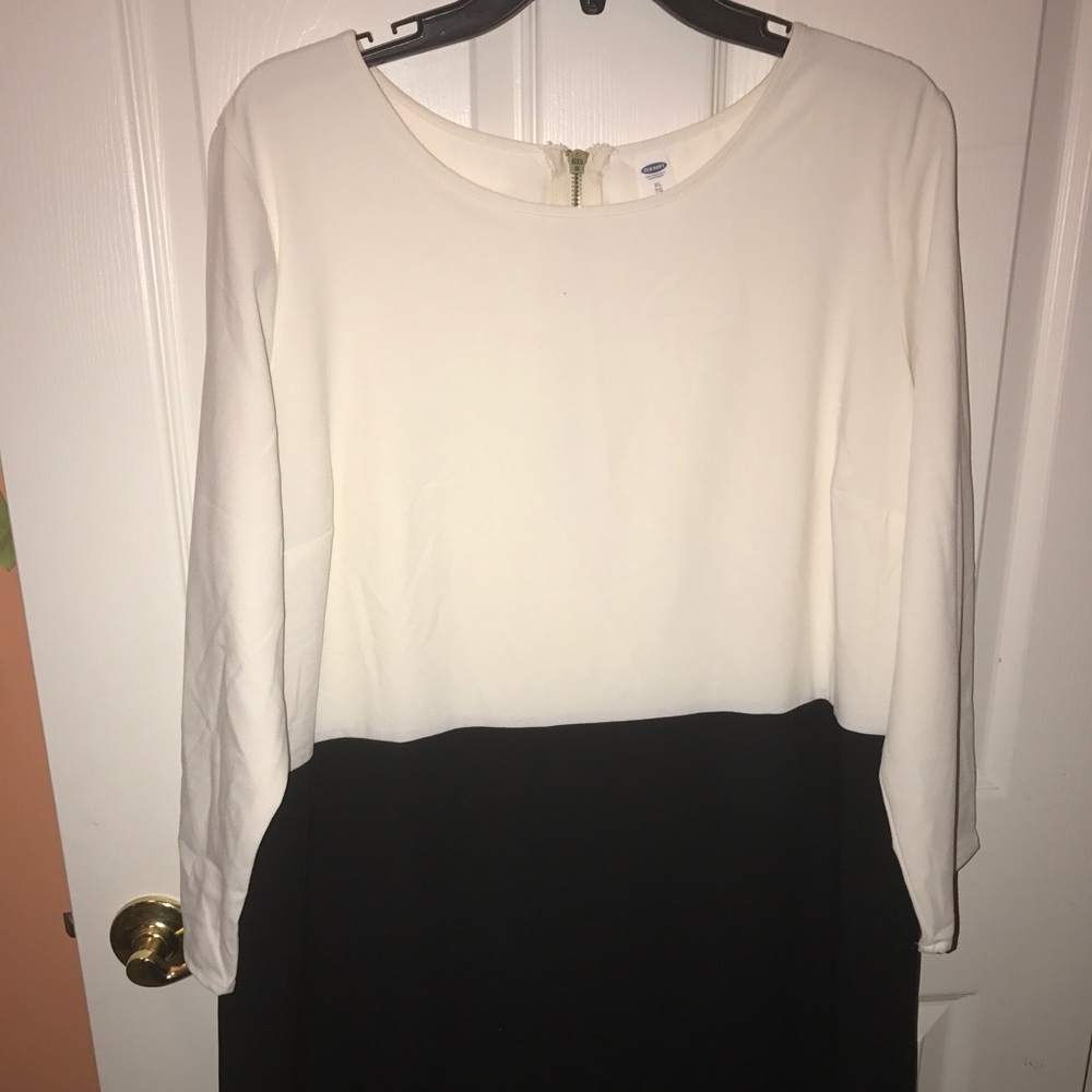 Black and white plain dress