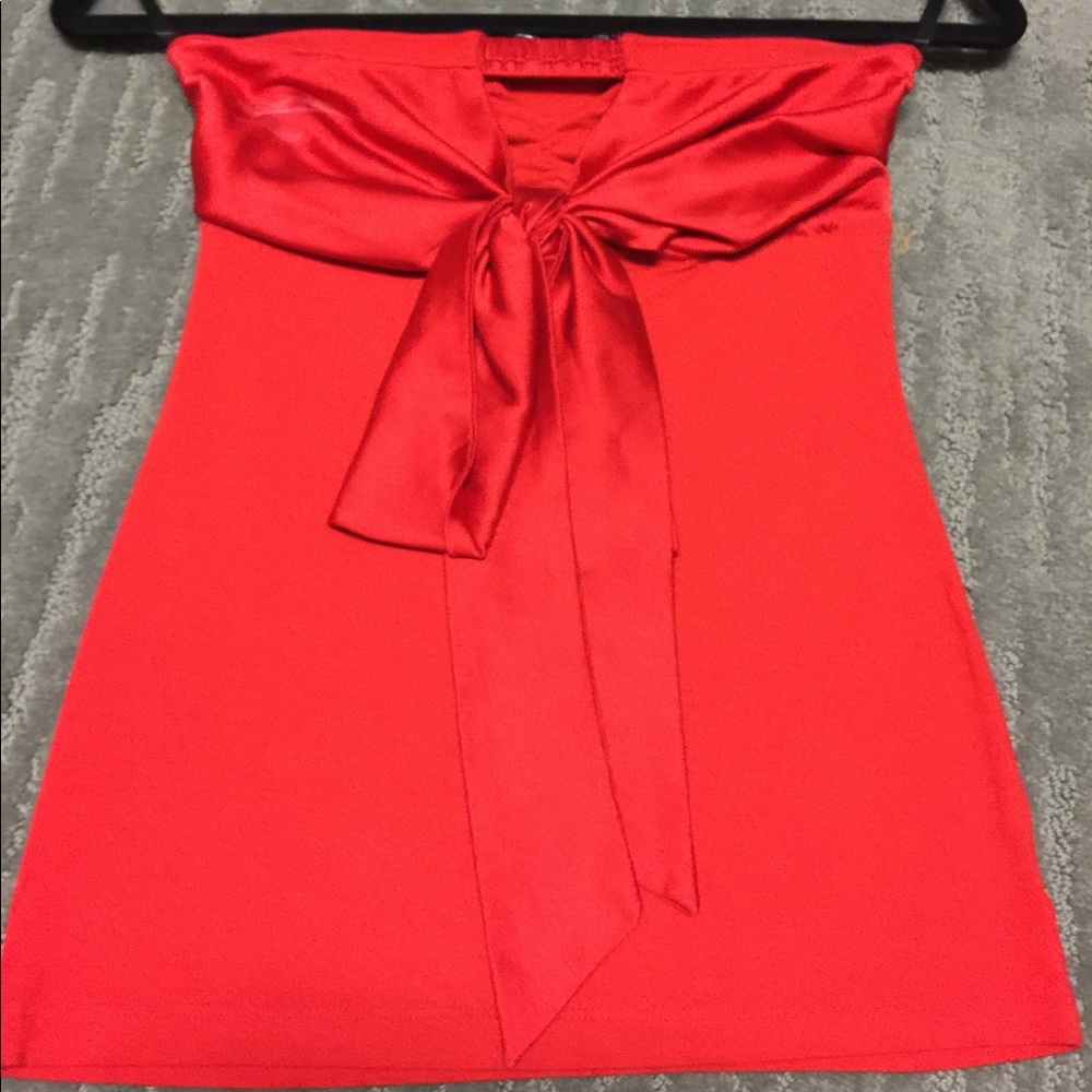 Bebe XS women red strapless top keyhole and bow shiny straps on bust area