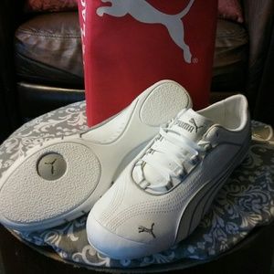 9.5 white puma shoes