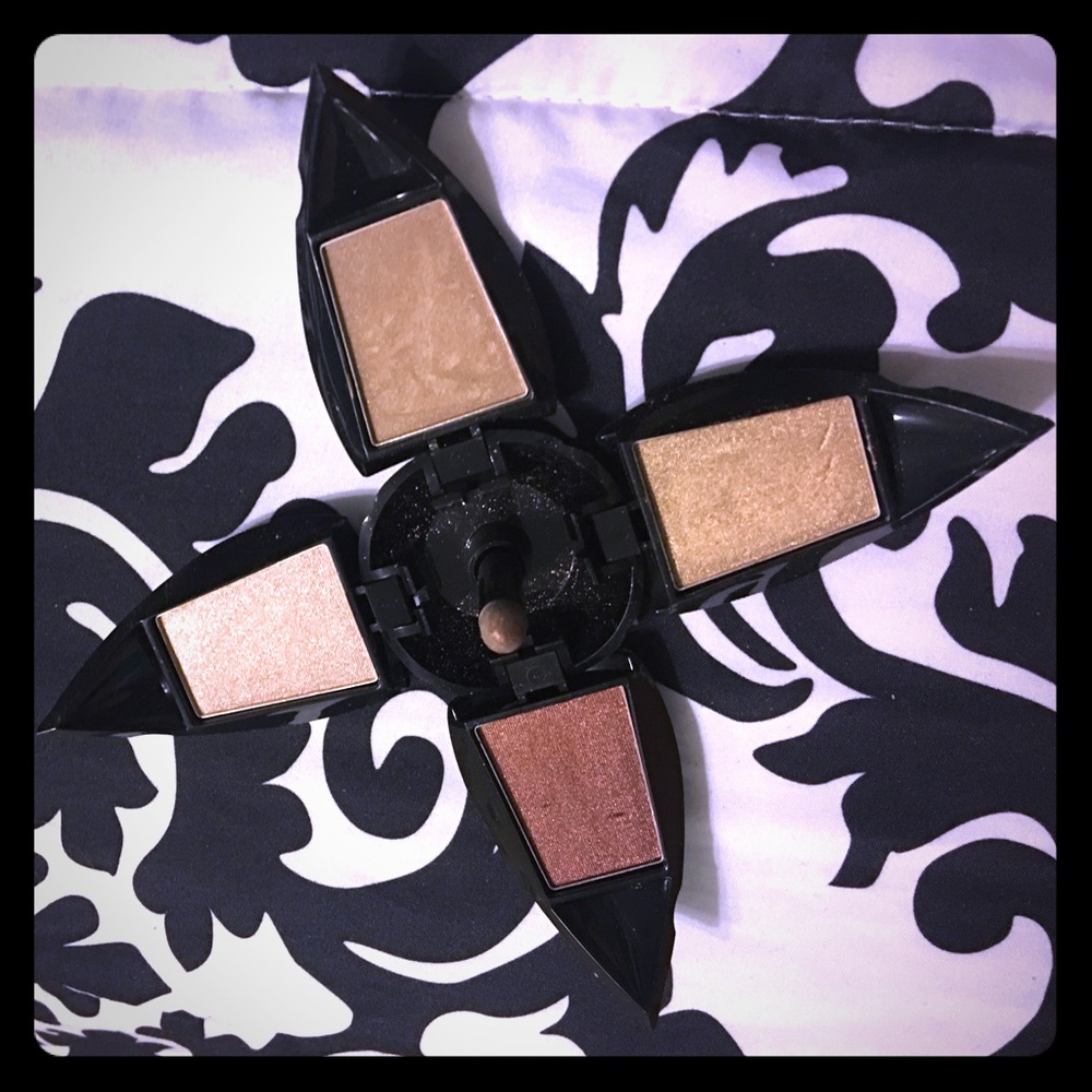 ELF MAKEUP FLOWER
