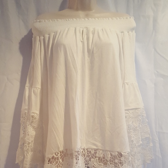 Tops - Off the shoulder White Top