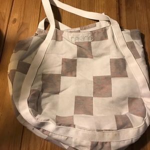 Dakine tote