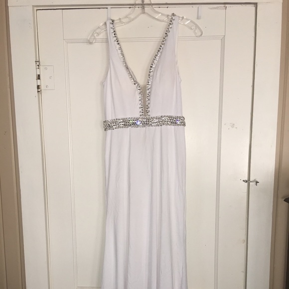 Dress - Picture 3 of 7