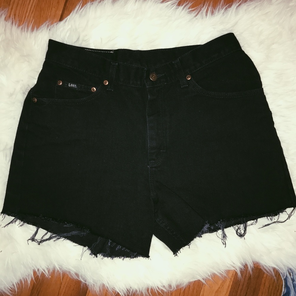 🌹black lee high waisted shorts 🌹