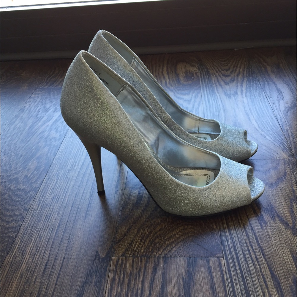 sliver glitter heels