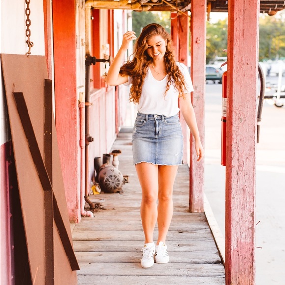 Meet your Posher, Miles - Picture 2 of 2