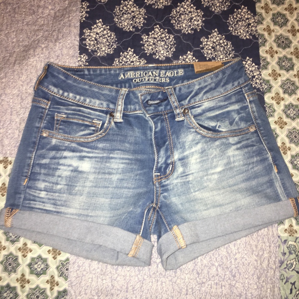 American eagle jeans size 2 NWT