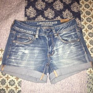 American eagle jeans size 2 NWT