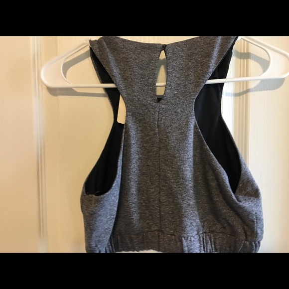 Forever 21 Grey Crop Top - Picture 3 of 4