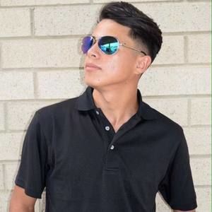 Meet your Posher, Isai