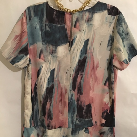 Chic Straight Dress with Flared Bottom - Picture 2 of 4