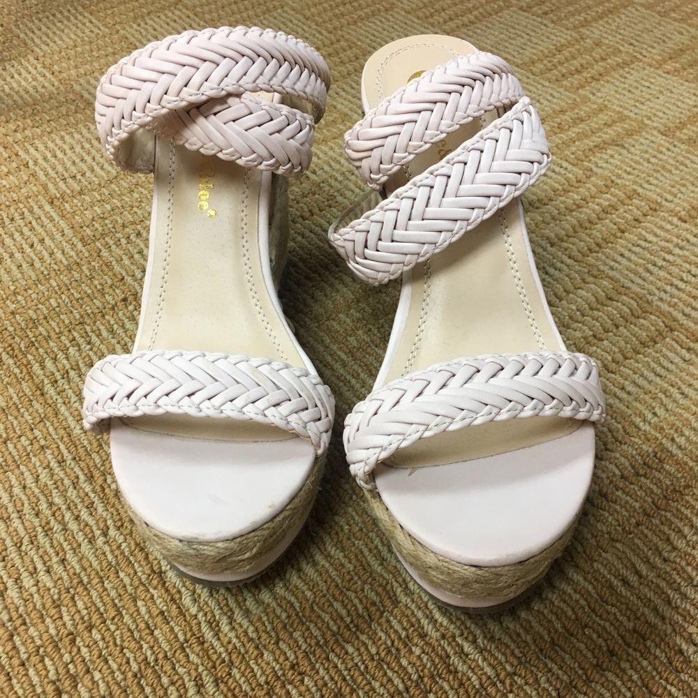 Chase and Chloe Blush Wedges size 9