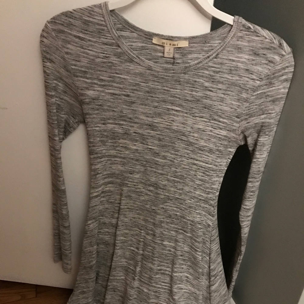 Cute, tasteful gray dress 🖤