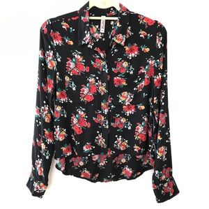 MUDD Y2K Floral Button Down Top