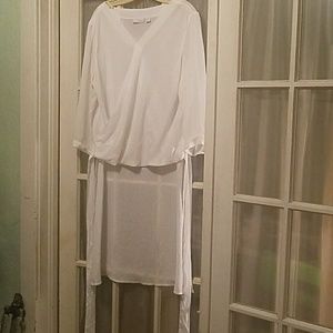 NY&C V Neck Crop High-Low Top