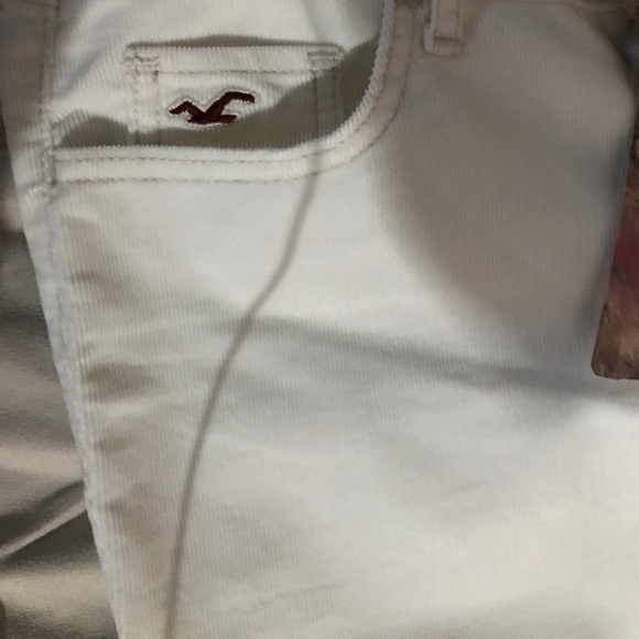 NWT hollister jeans !! - Picture 2 of 4