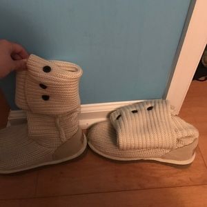 UGG BOOTS