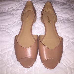 Nine West super cute flats! Beautiful camel color!