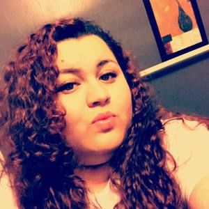 Meet your Posher, Gloria