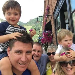 Meet your Posher, Laura