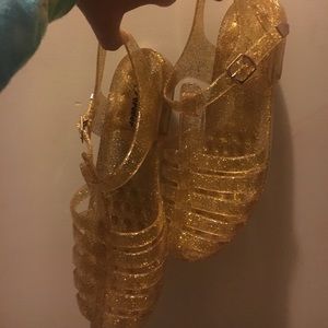 jelly shoes
