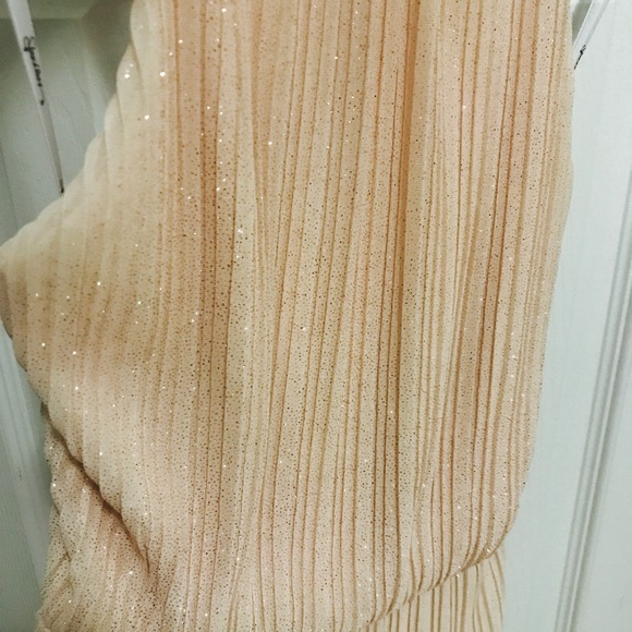 Light Pink dress - Picture 3 of 4