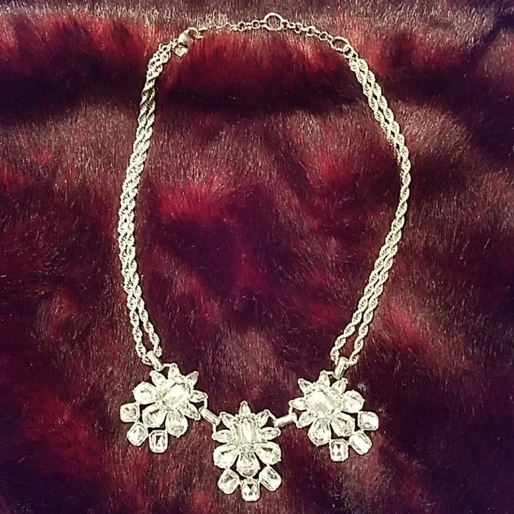 Banana Republic rope jewel necklace