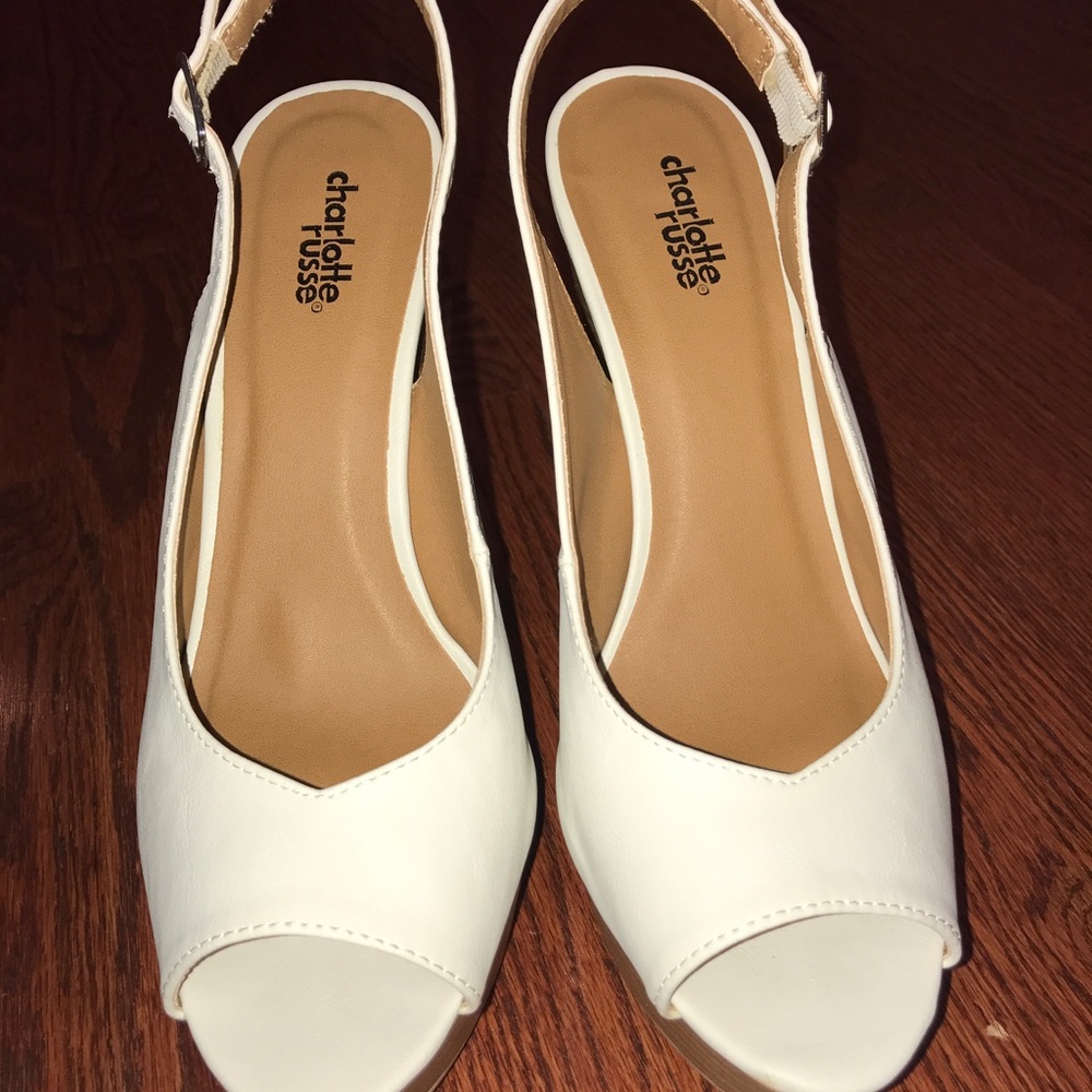White peek toe, think heel sandel