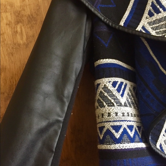 Unique jacket - Picture 3 of 4