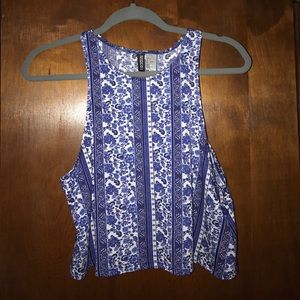 ♣️ 5 for 20! Blue floral crop top