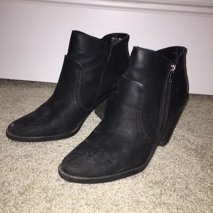 Dolce vita black ankle booties