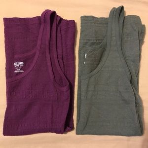 ❤️Final Price ❤️ Juniors Size Medium Tanks