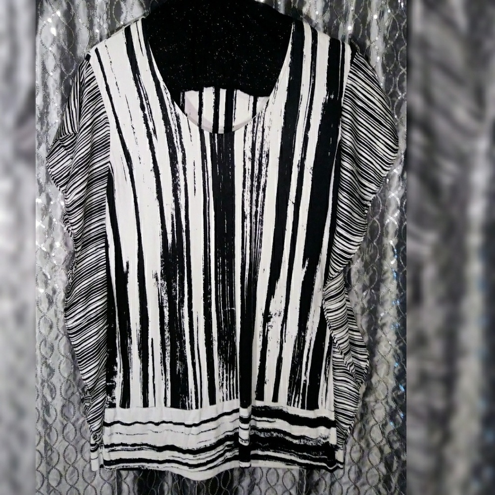 Kenneth Cole New York black and white blouse