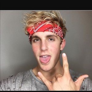 Meet your Posher, Cesar