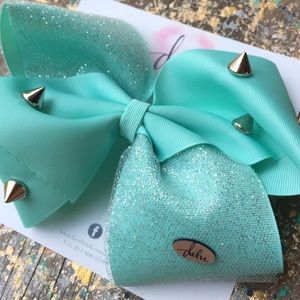 Handmade bow