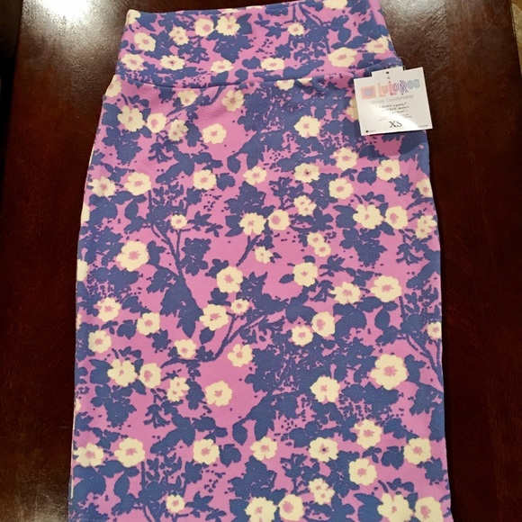 Lularoe Cassie Skirt - Picture 1 of 3
