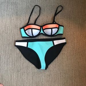 TRIANGL® POPPY SUMMER SORBET - TOP - S 
BOTTOM - M