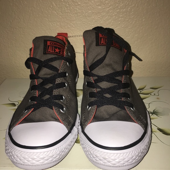 ❌SOLD❌NWOT CONVERSE ALL STAR UNISEX CHUCKS - Picture 2 of 5