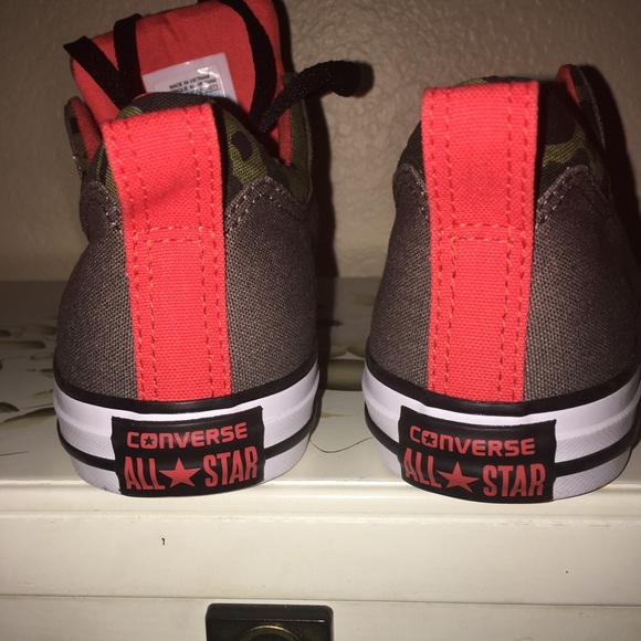 ❌SOLD❌NWOT CONVERSE ALL STAR UNISEX CHUCKS - Picture 4 of 5